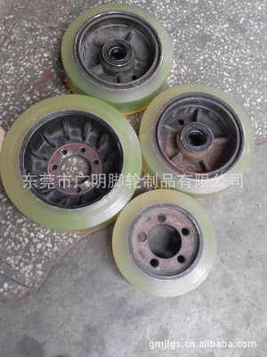 电动叉车聚氨酯PU包胶轮 性能优势、应用与选购指南